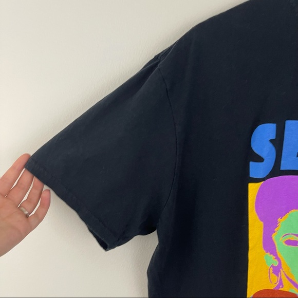 SELENA QUINTANILLA Black Color Pop Graphic Band Tee - Picture 4 of 6